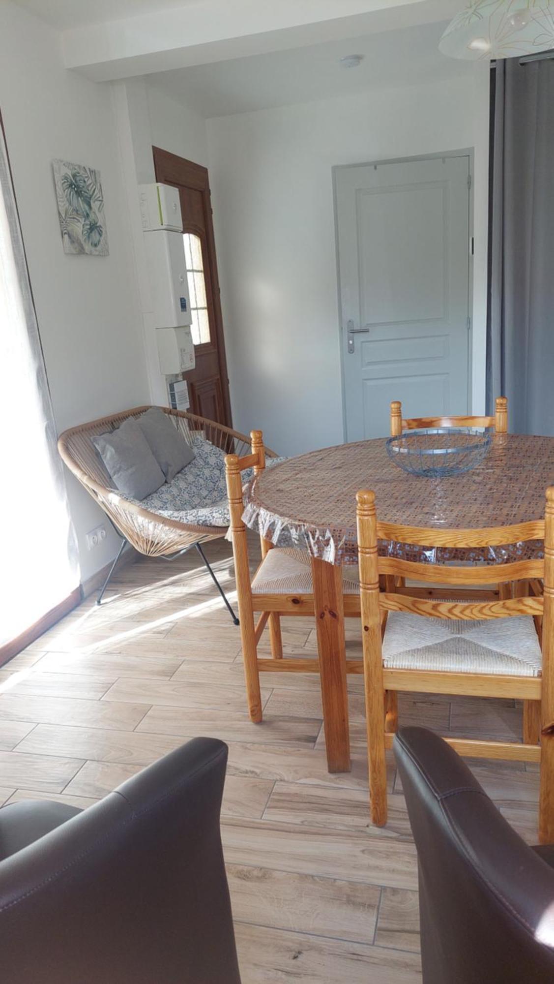 Le Pre Fleuri: New 3-star Tourist With Private Parking Apartment Guillestre