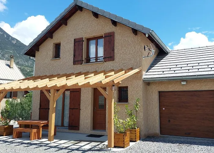Le Pré Fleuri Nouveau sur Guillestre Appartements neufs Meublé de tourisme classé 3 étoiles